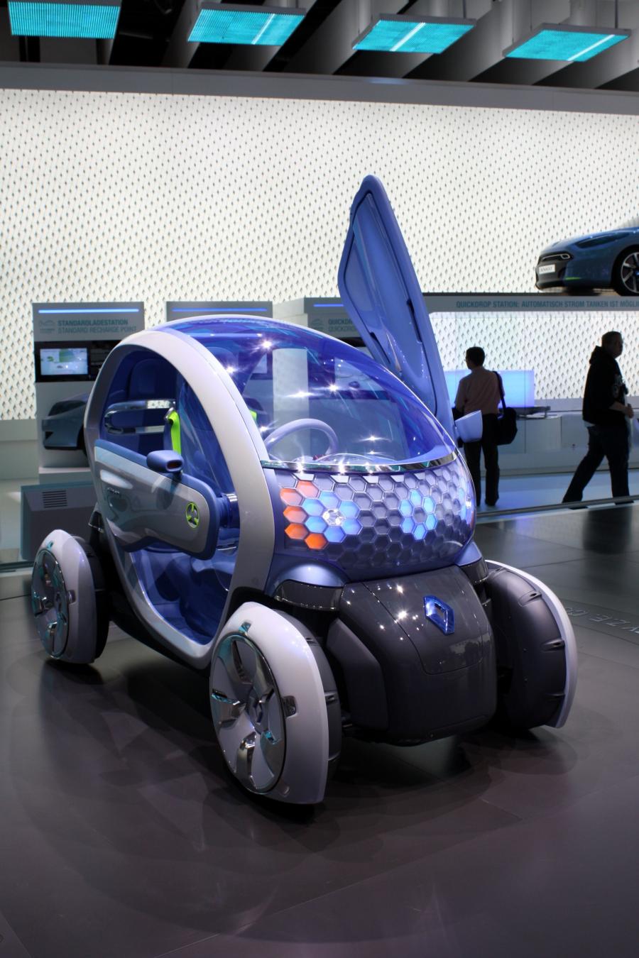  Renault Twizy Z.E. Concept 2009 года  (фото 13 из 41)